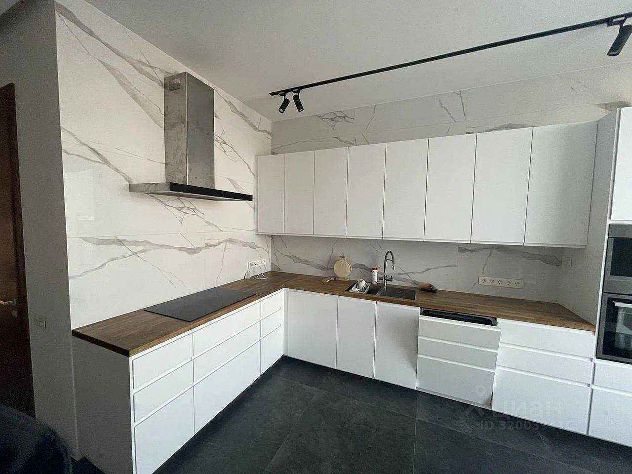 4-комнатная квартира, 140 м² — фотография 3