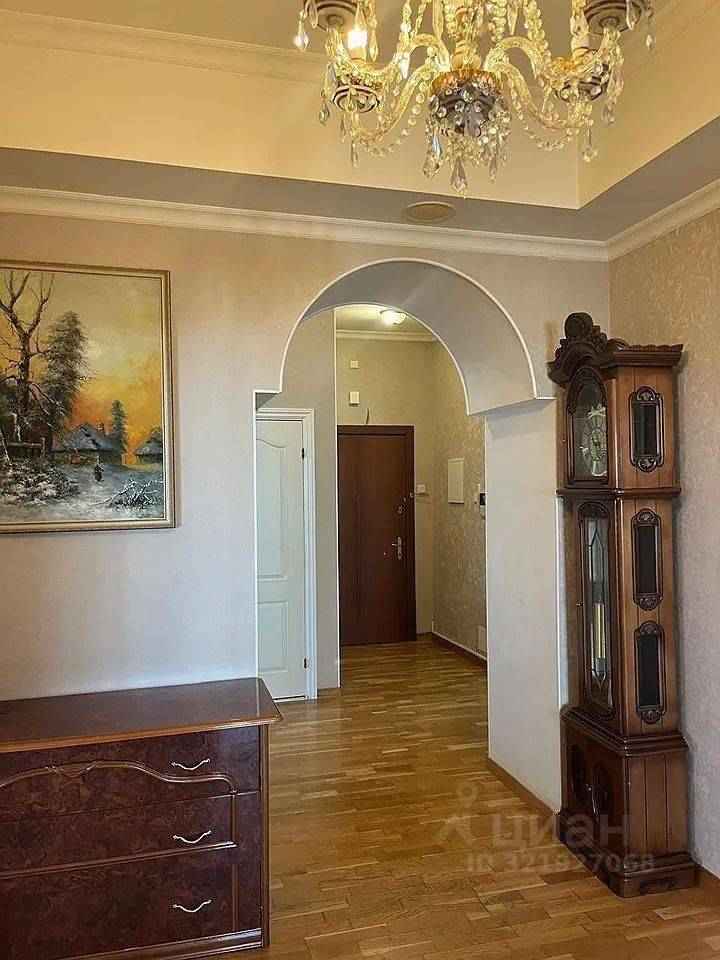 4-комнатная квартира, 170 м² — фотография 3