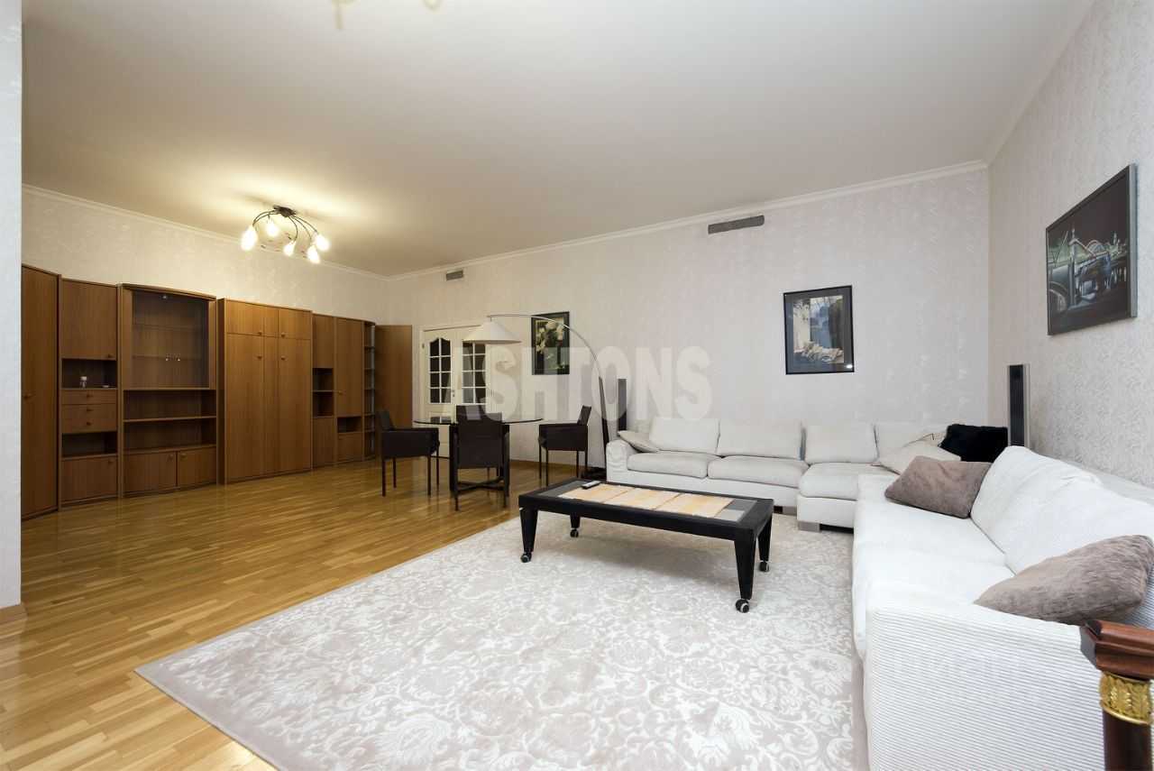 2-комнатная квартира, 144 м² — фотография 2