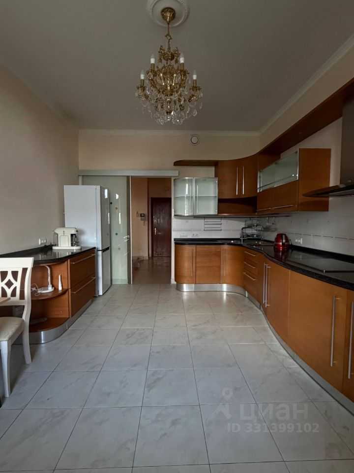5-комнатная квартира, 245 м² — фотография 2