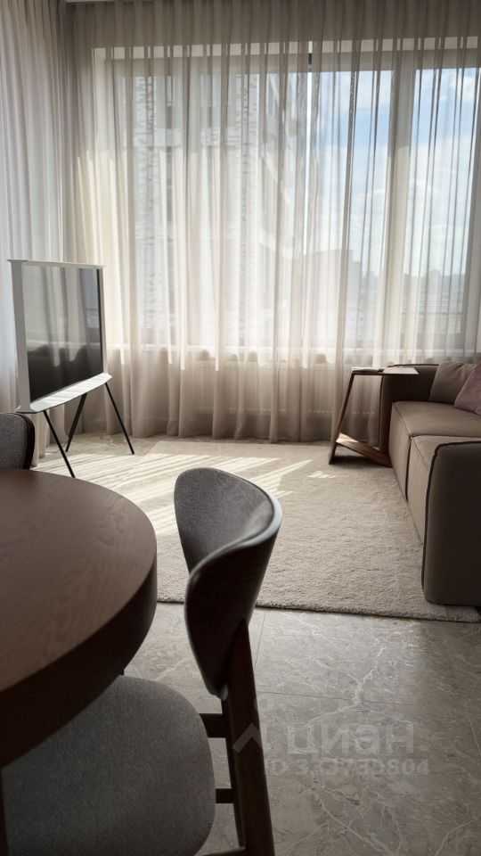2-комнатная квартира, 65 м² — фотография 2