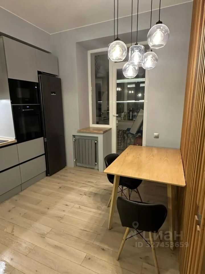 4-комнатная квартира, 132 м² — фотография 2