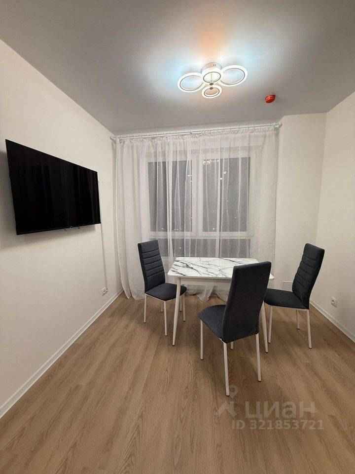 1-комнатная квартира, 35 м² — фотография 2
