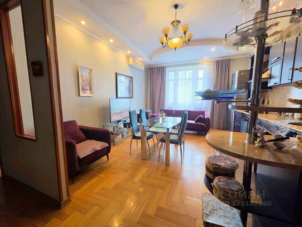 4-комнатная квартира, 104 м² — фотография 2