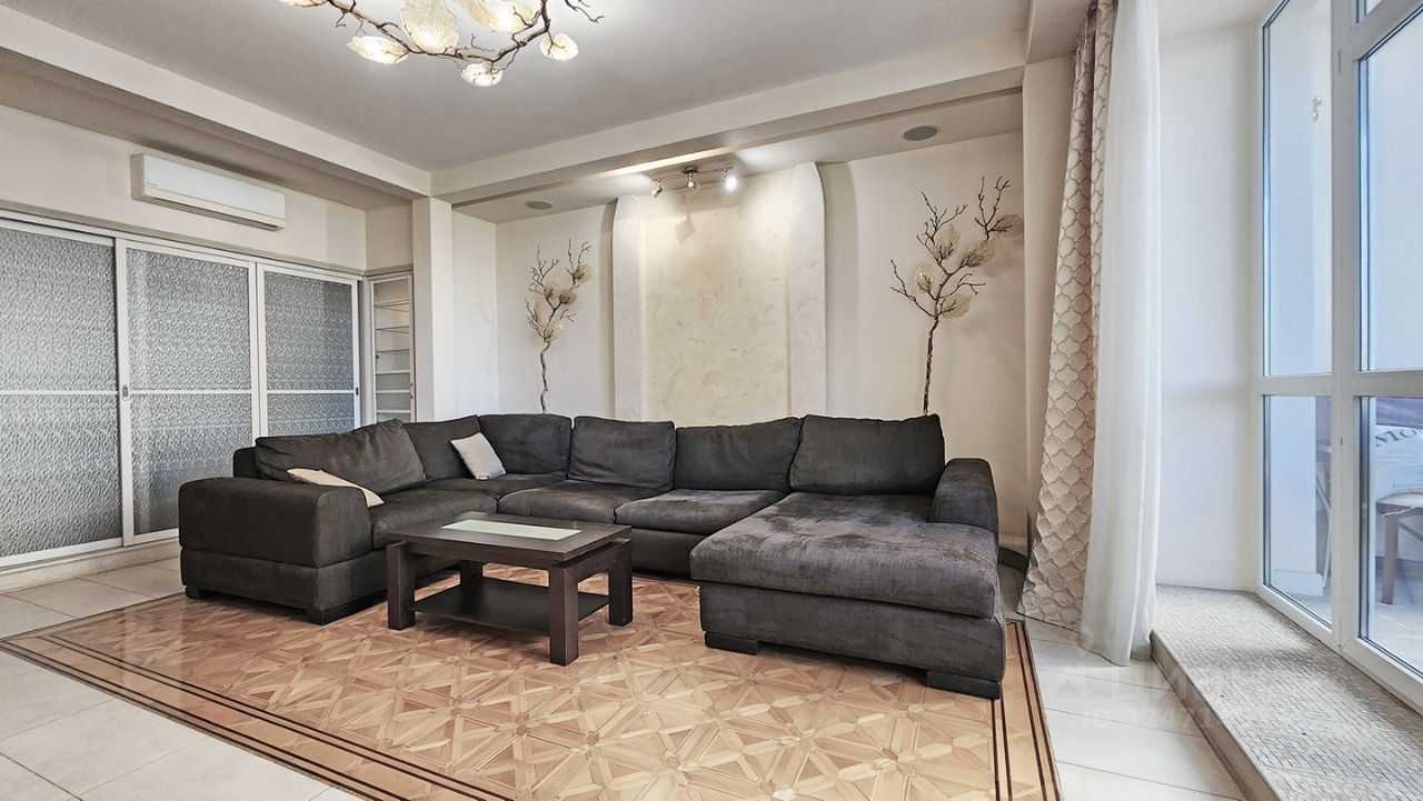 2-комнатная квартира, 80 м² — фотография 2