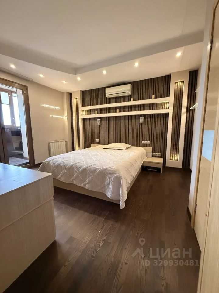 4-комнатная квартира, 140 м² — фотография 2
