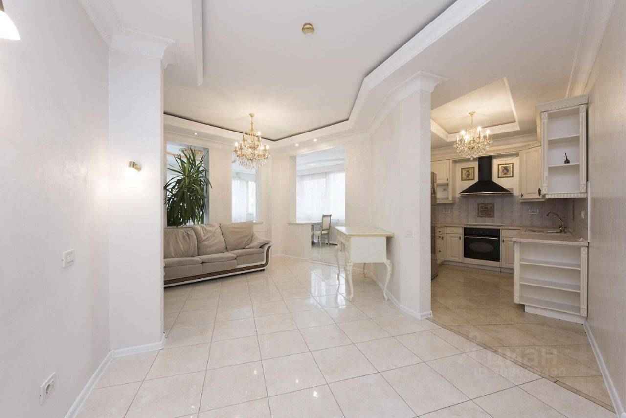 4-комнатная квартира, 130 м² — фотография 3