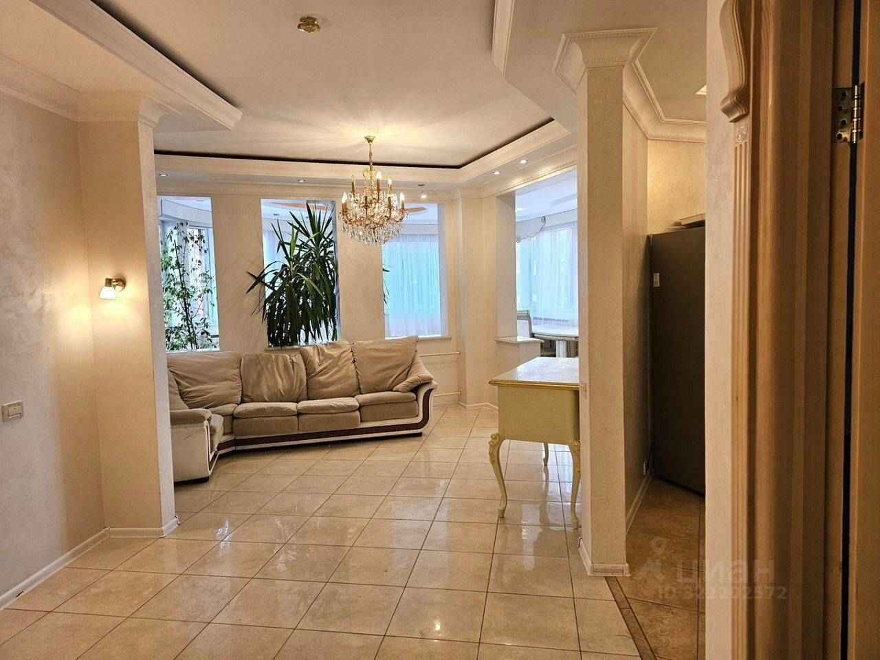 4-комнатная квартира, 130 м² — фотография 2