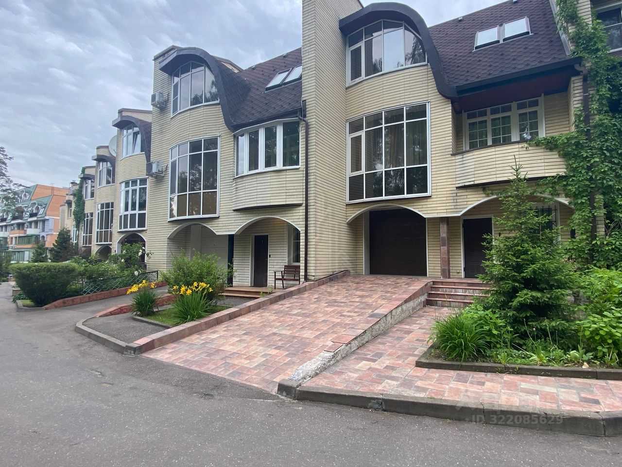 5-комнатная квартира, 300 м² — фотография 2