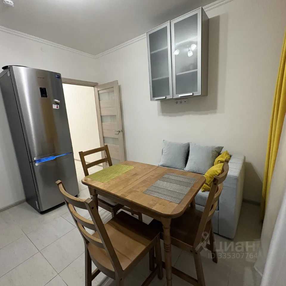 2-комнатная квартира, 56 м² — фотография 3