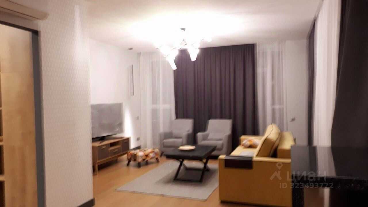 2-комнатная квартира, 70 м² — фотография 2