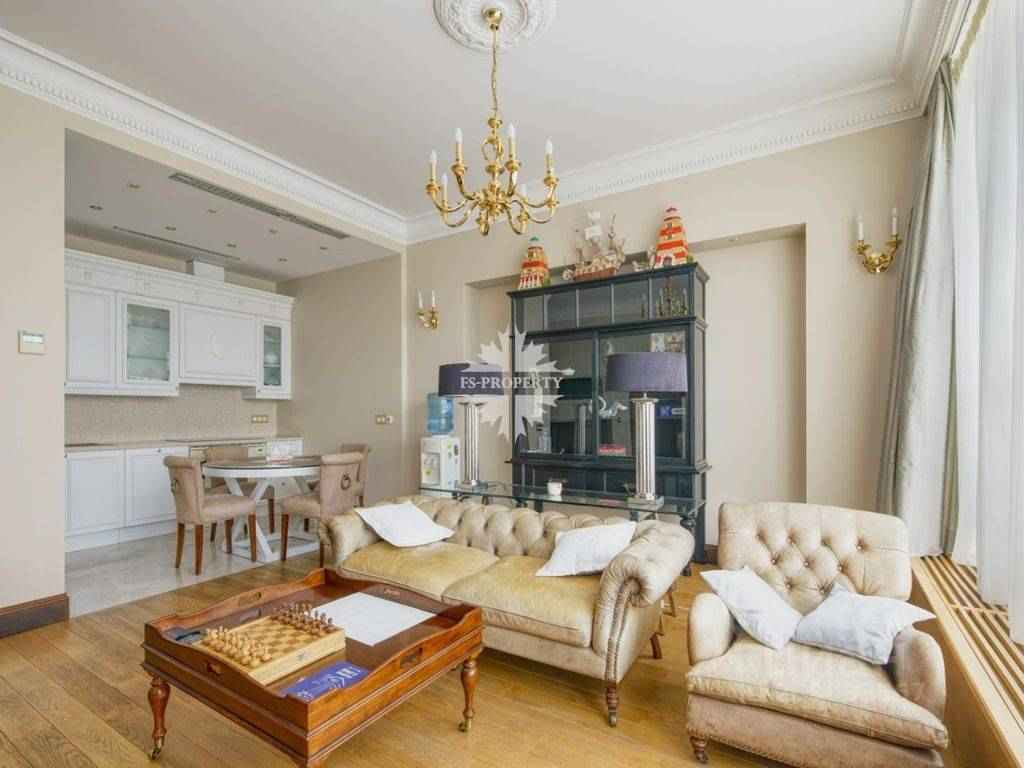 4-комнатная квартира, 160 м²