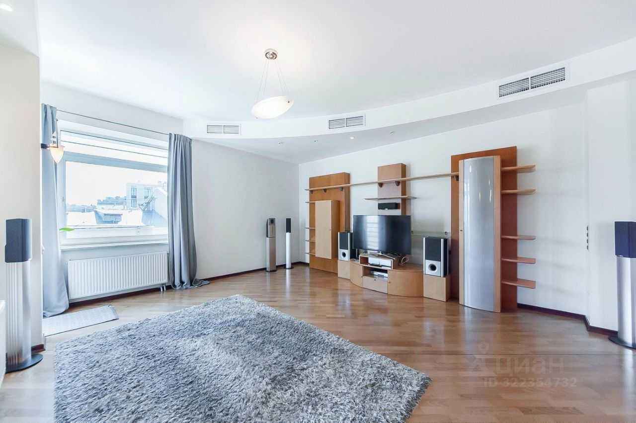 4-комнатная квартира, 162 м² — фотография 3