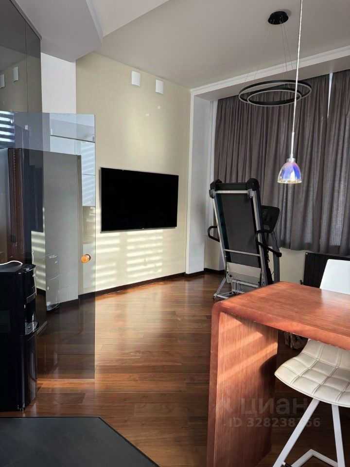 2-комнатная квартира, 70 м² — фотография 3