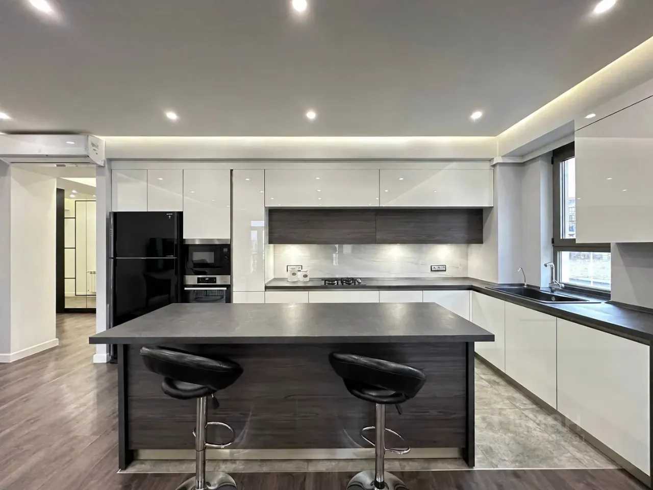 3-комнатная квартира, 130 м² — фотография 2