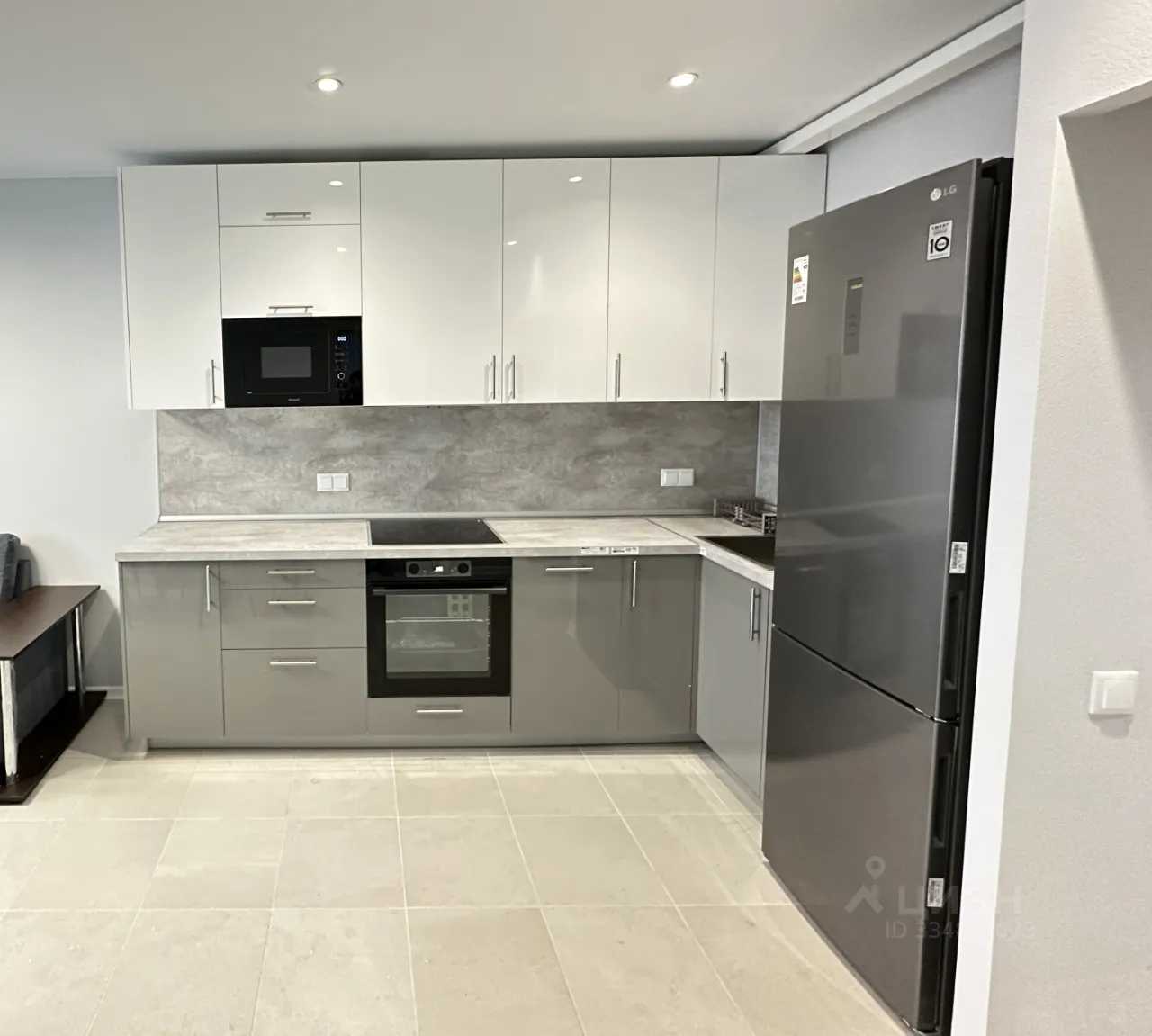 1-комнатная квартира, 42 м² — фотография 2