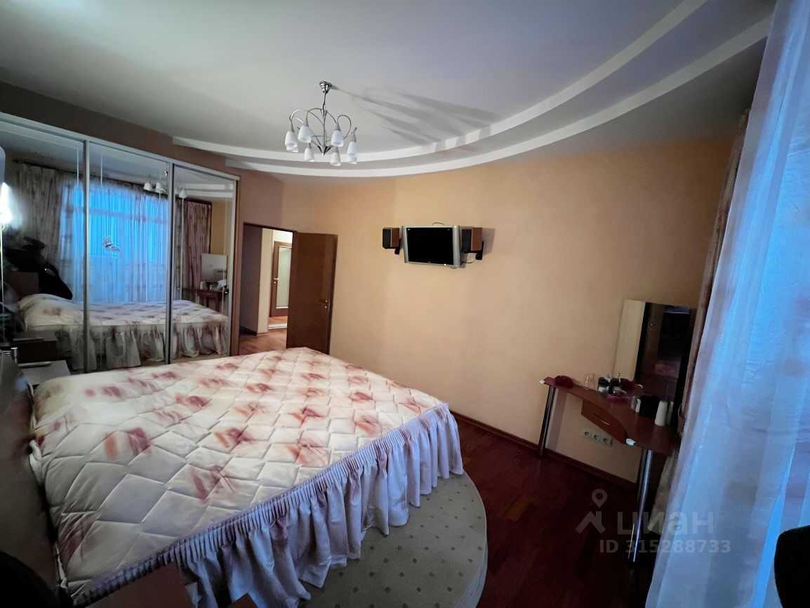 4-комнатная квартира, 137 м² — фотография 3