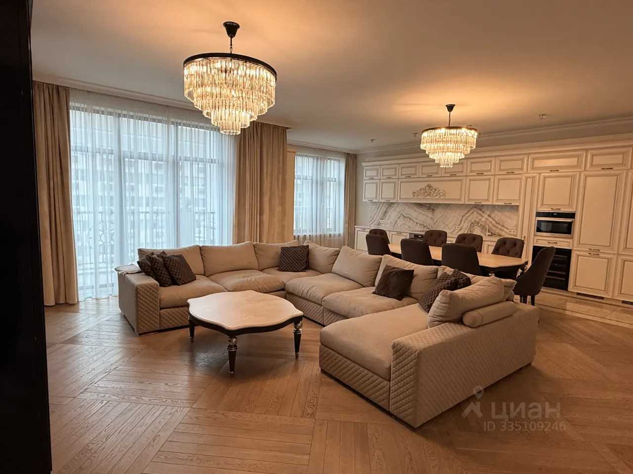 4-комнатная квартира, 195 м²