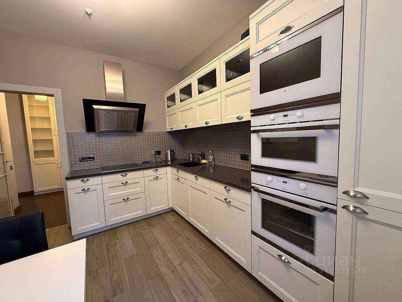 1-комнатная квартира, 54 м² — фотография 2