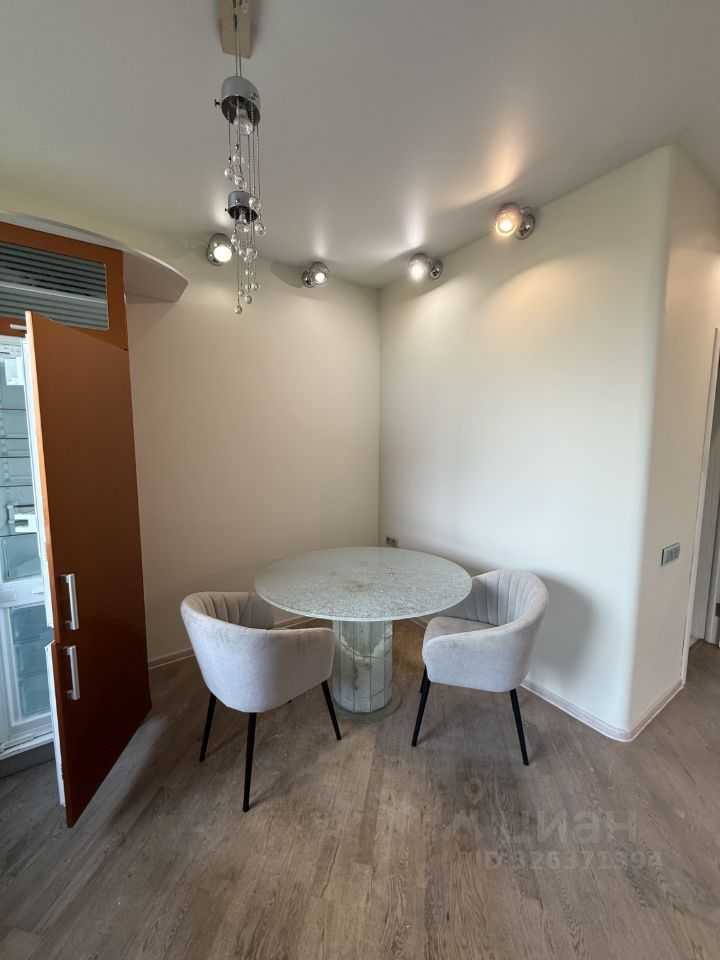 1-комнатная квартира, 42 м² — фотография 2