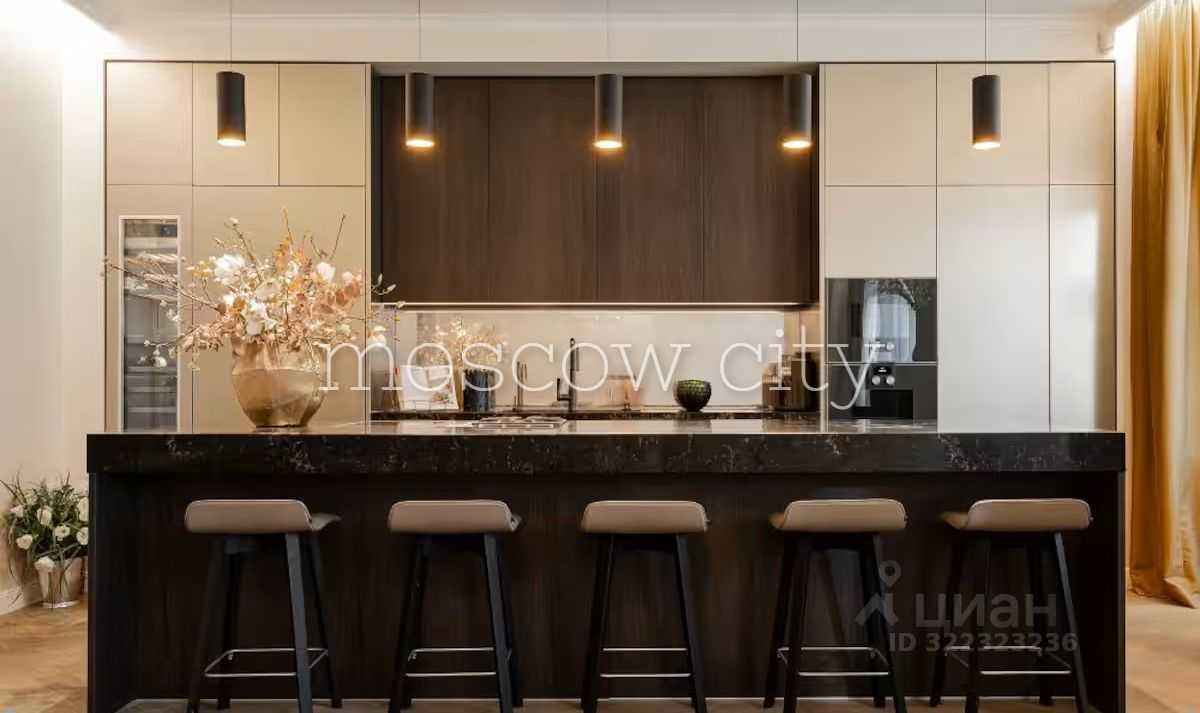 4-комнатная квартира, 130 м² — фотография 3
