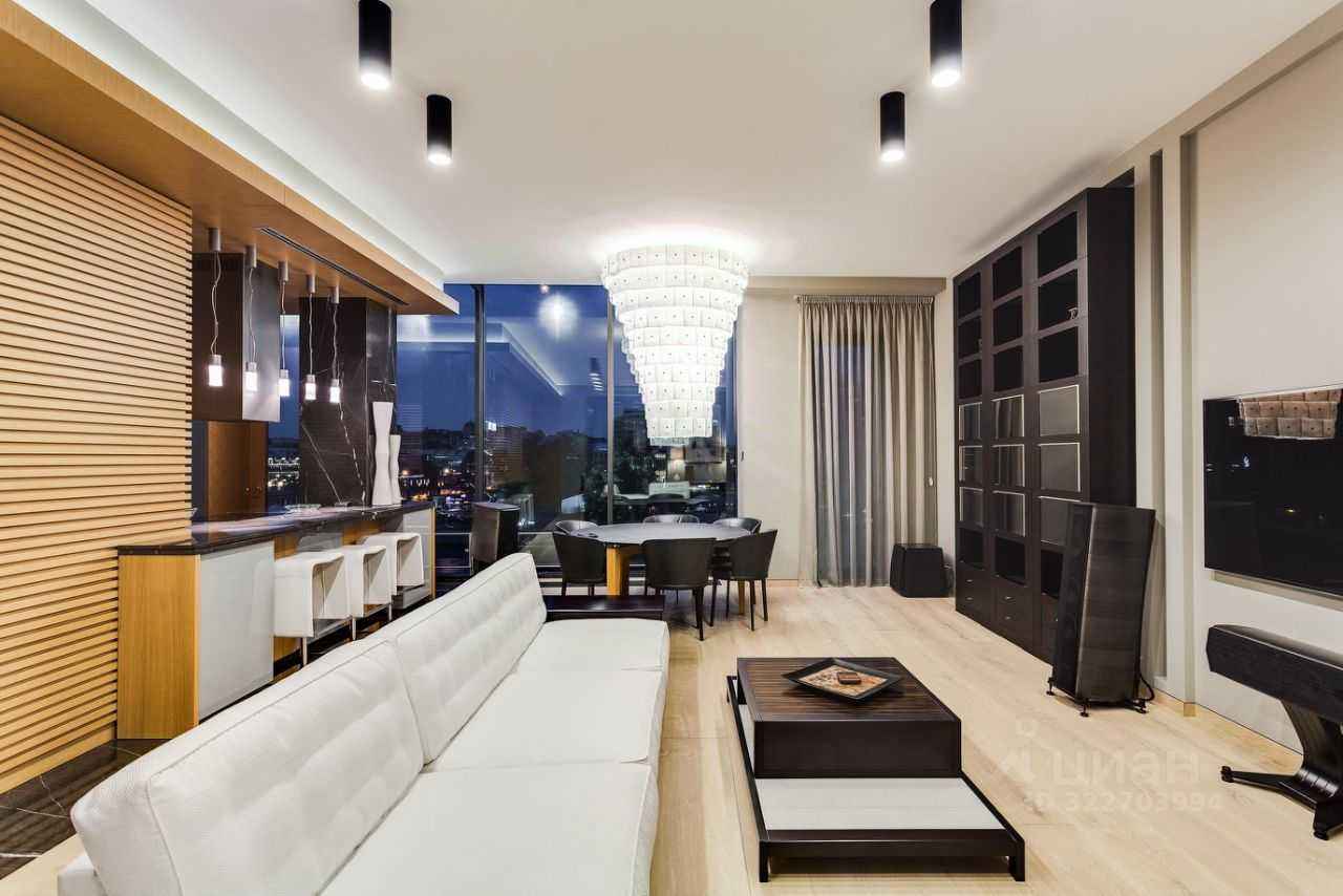 2-комнатная квартира, 125 м² — фотография 2