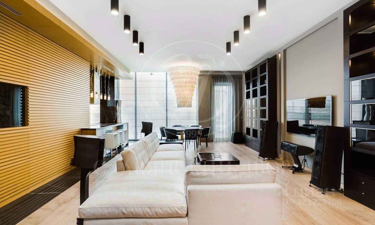 2-комнатная квартира, 122 м² — фотография 2