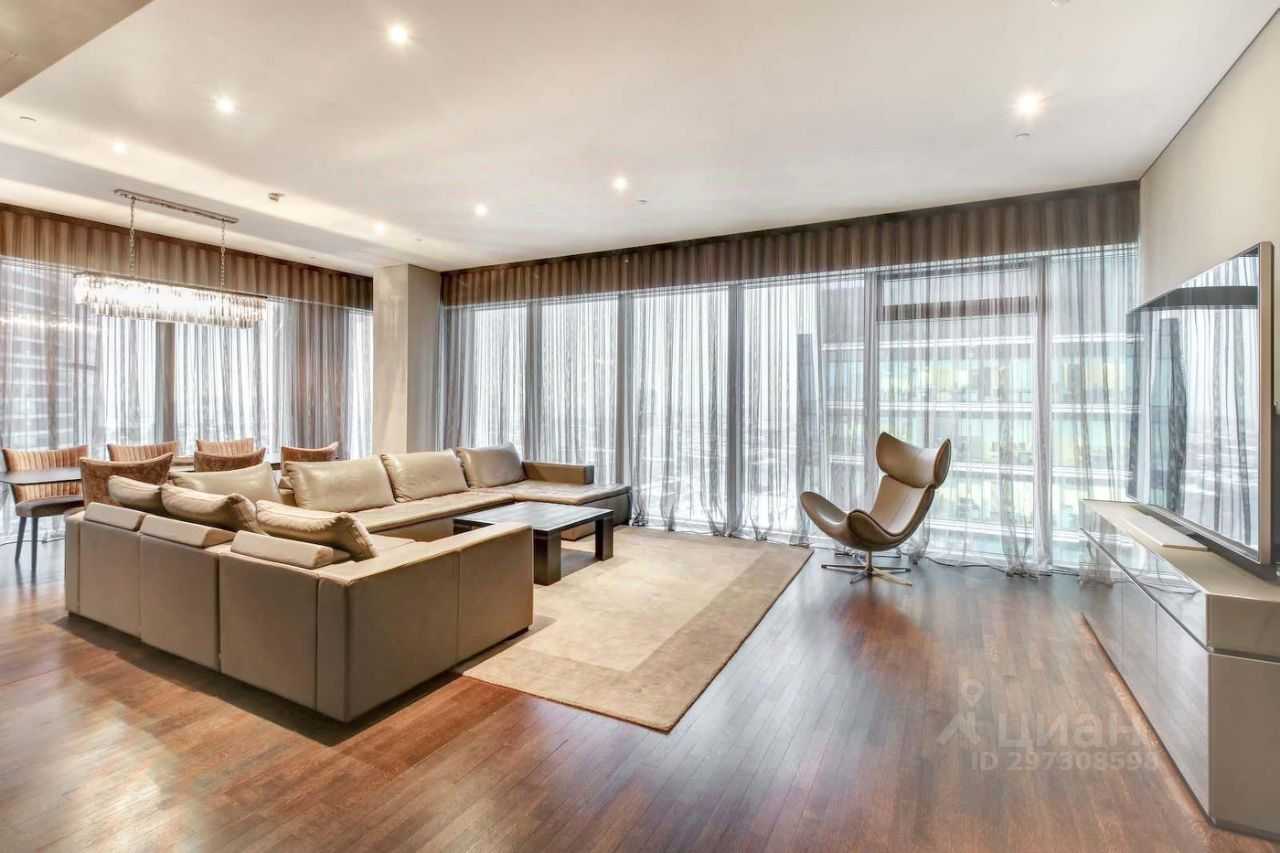 3-комнатная квартира, 198 м²