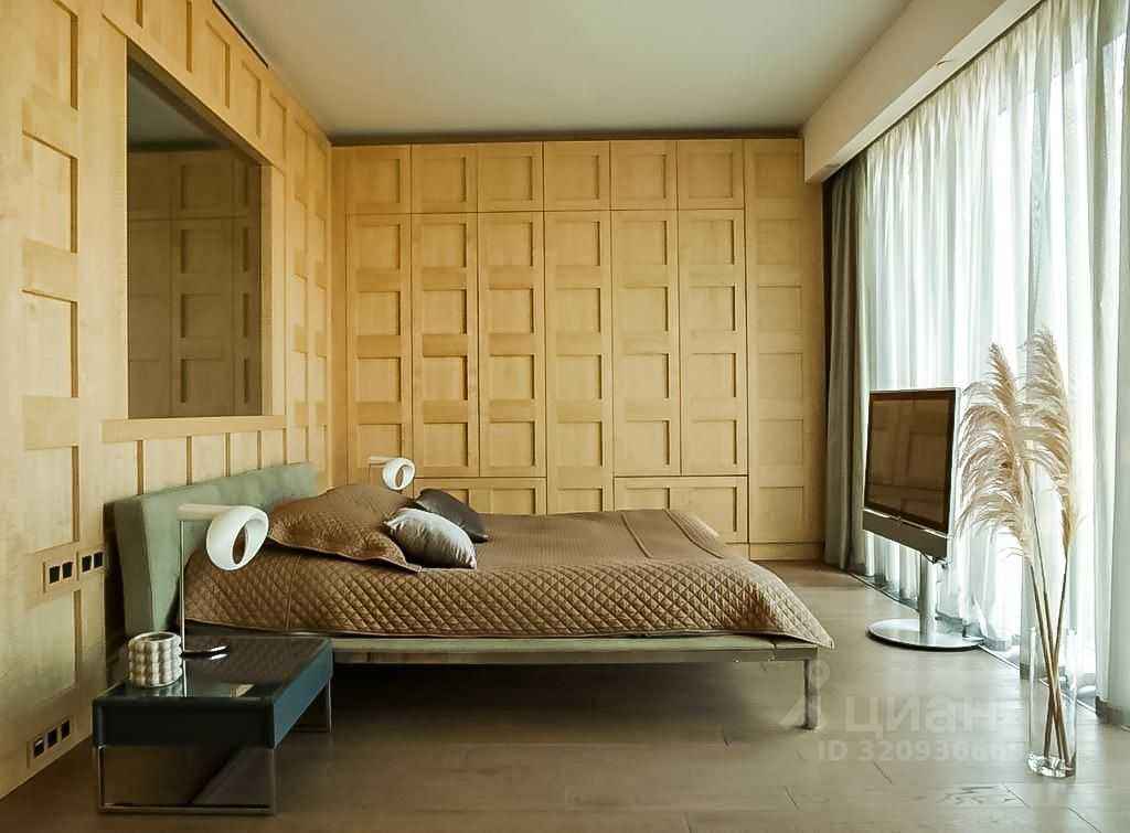 3-комнатная квартира, 229 м² — фотография 2