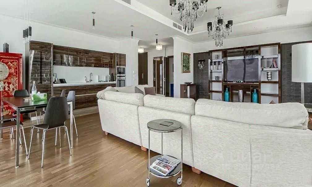 2-комнатная квартира, 104 м² — фотография 2