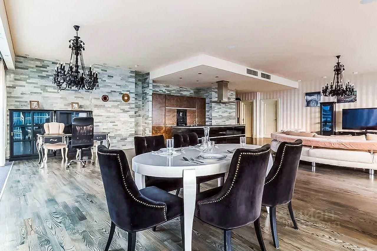 3-комнатная квартира, 240 м² — фотография 3