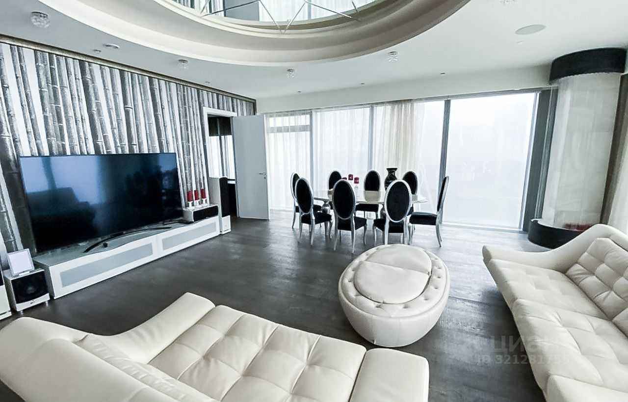 3-комнатная квартира, 200 м² — фотография 2