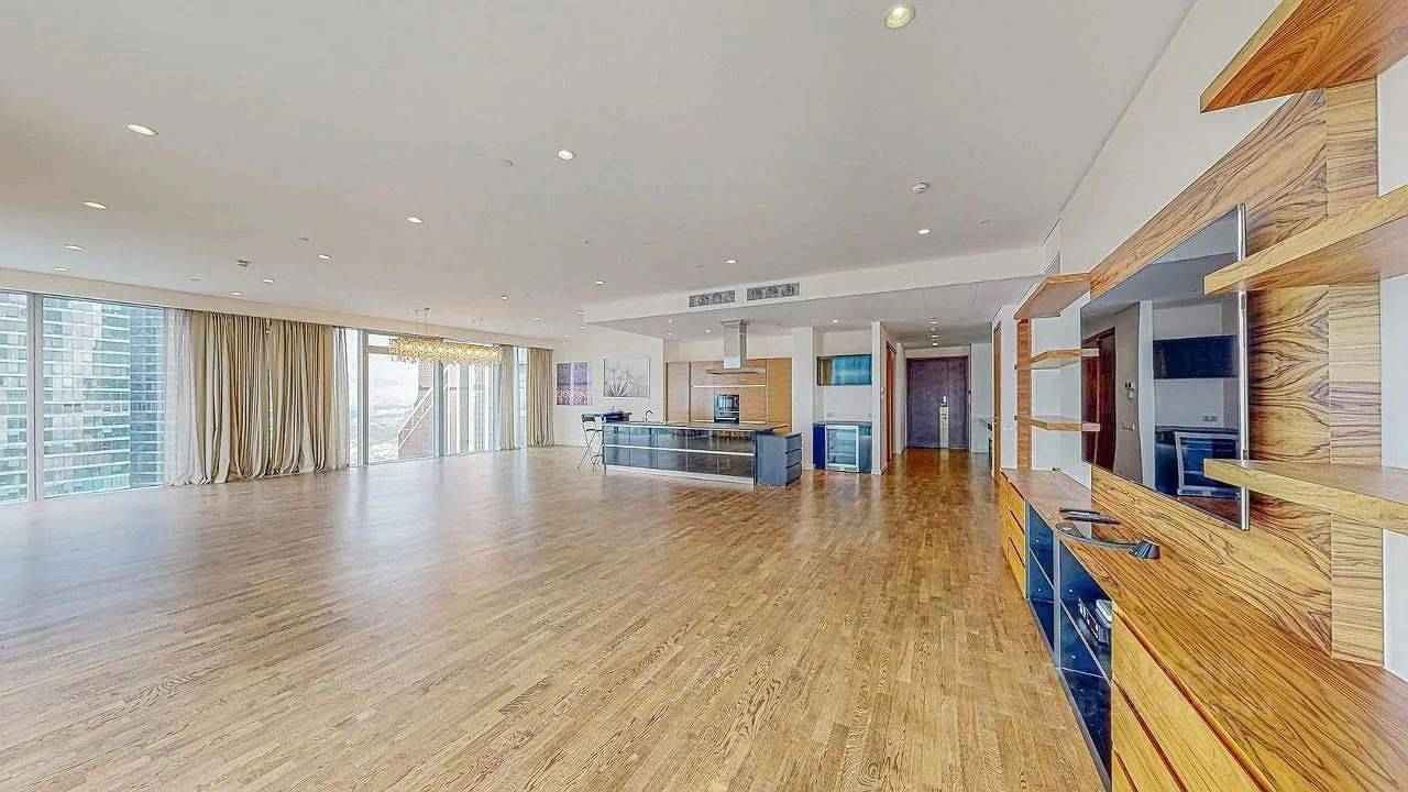 4-комнатная квартира, 220 м² — фотография 2