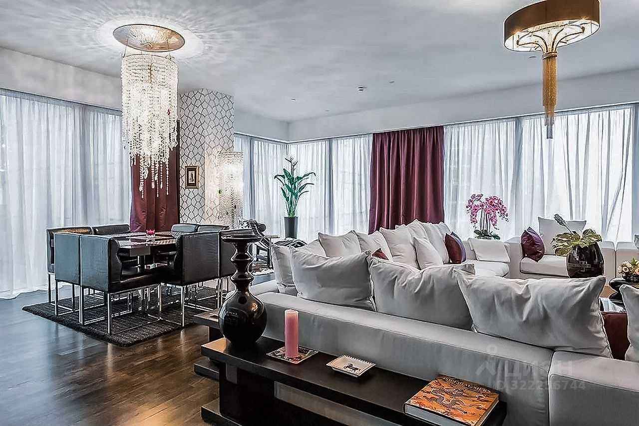 3-комнатная квартира, 225 м²