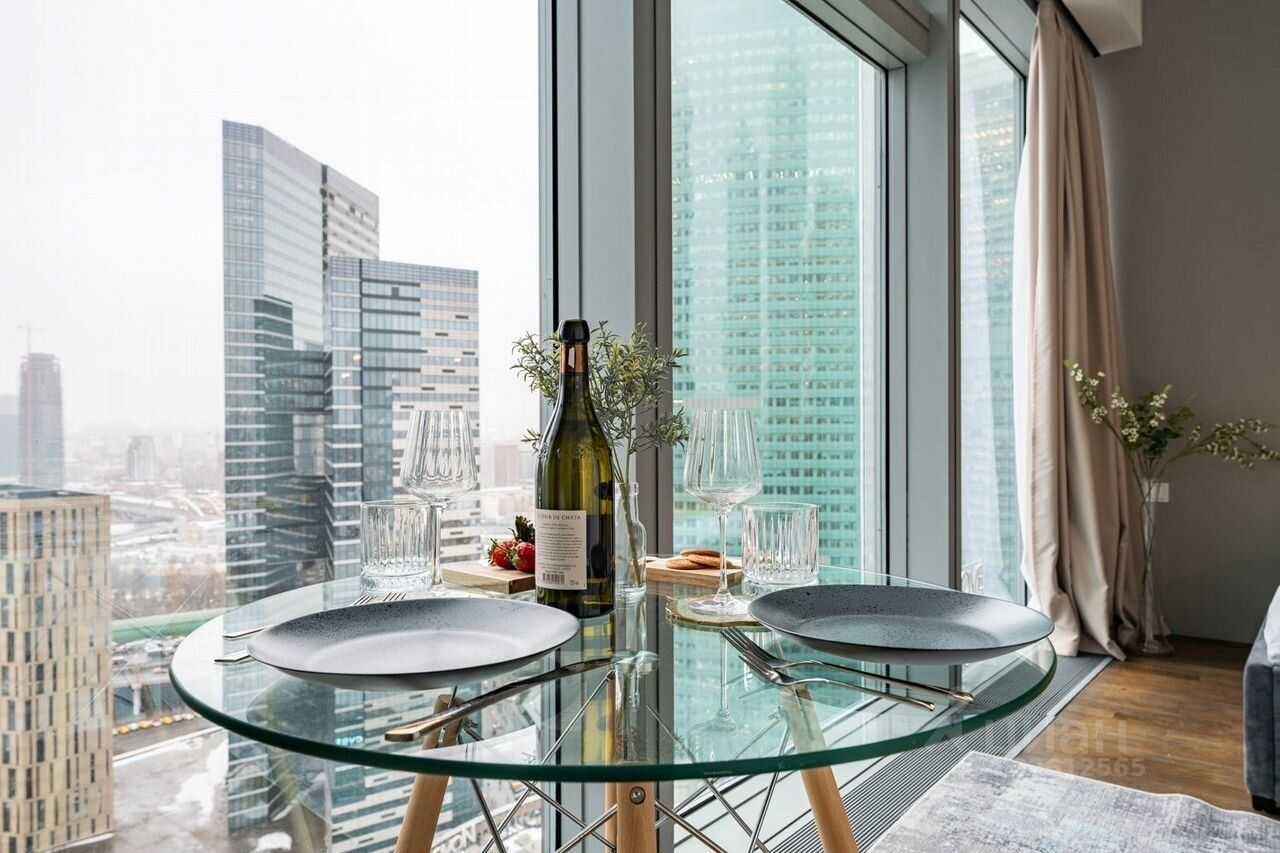 2-комнатная квартира, 56 м² — фотография 2