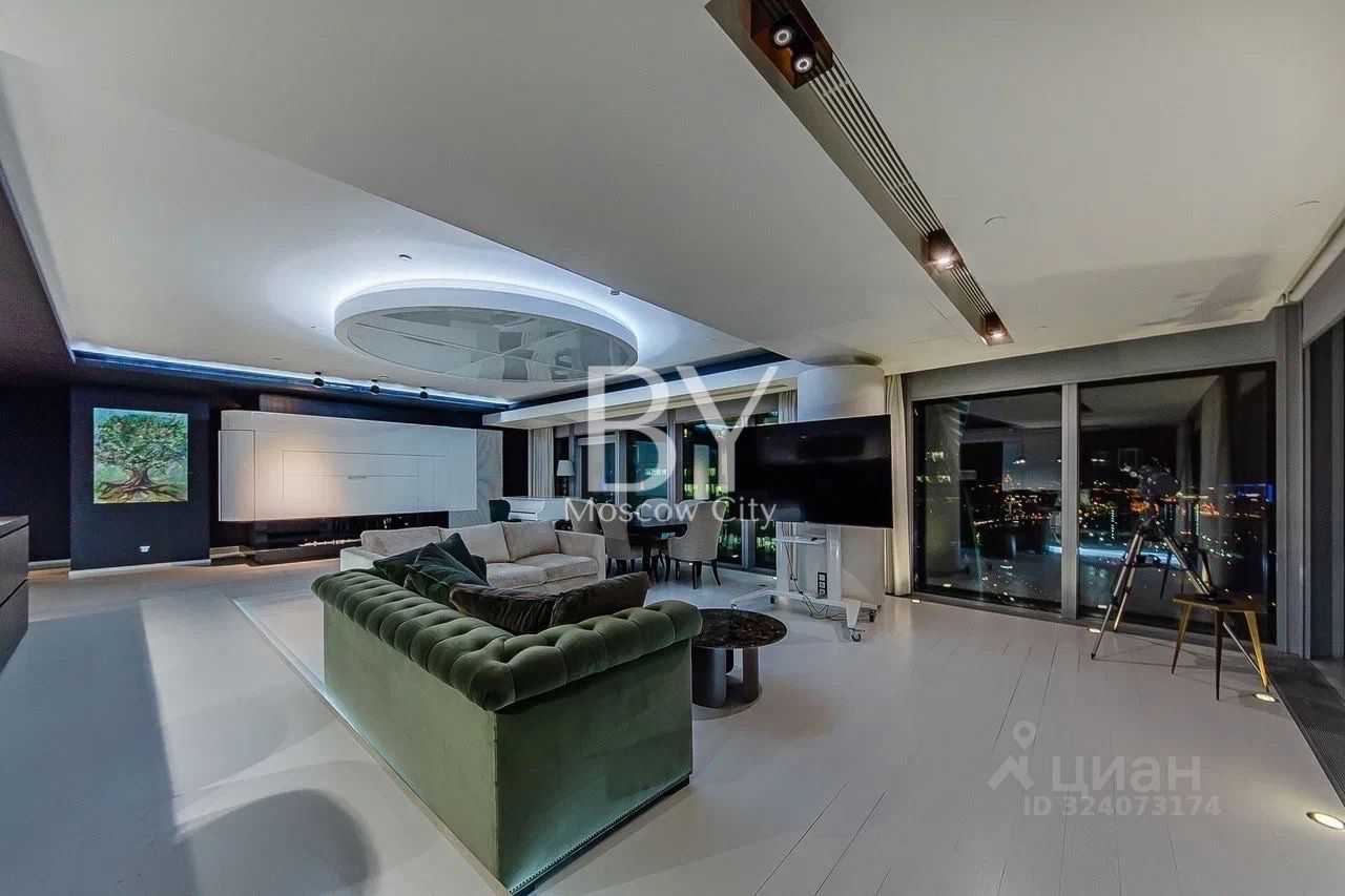 3-комнатная квартира, 220 м²