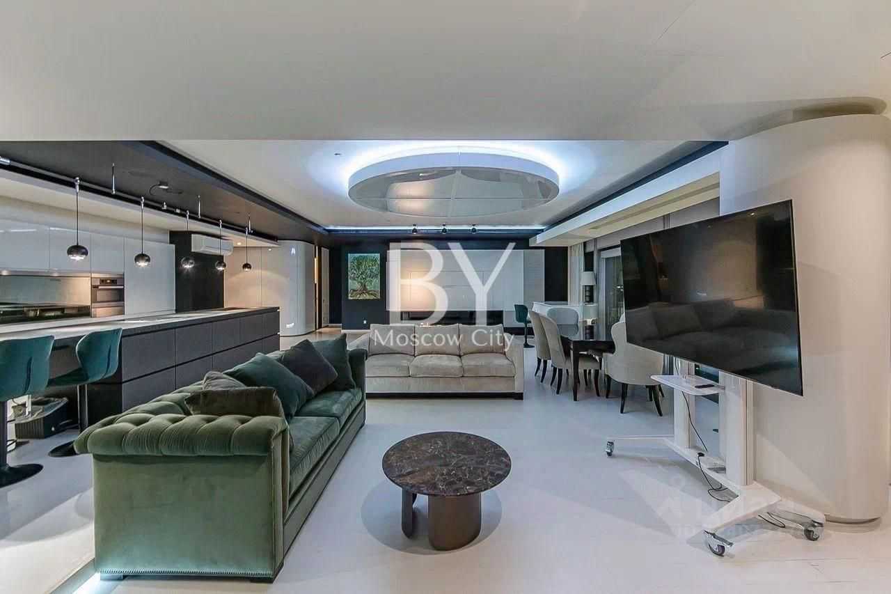3-комнатная квартира, 220 м² — фотография 2