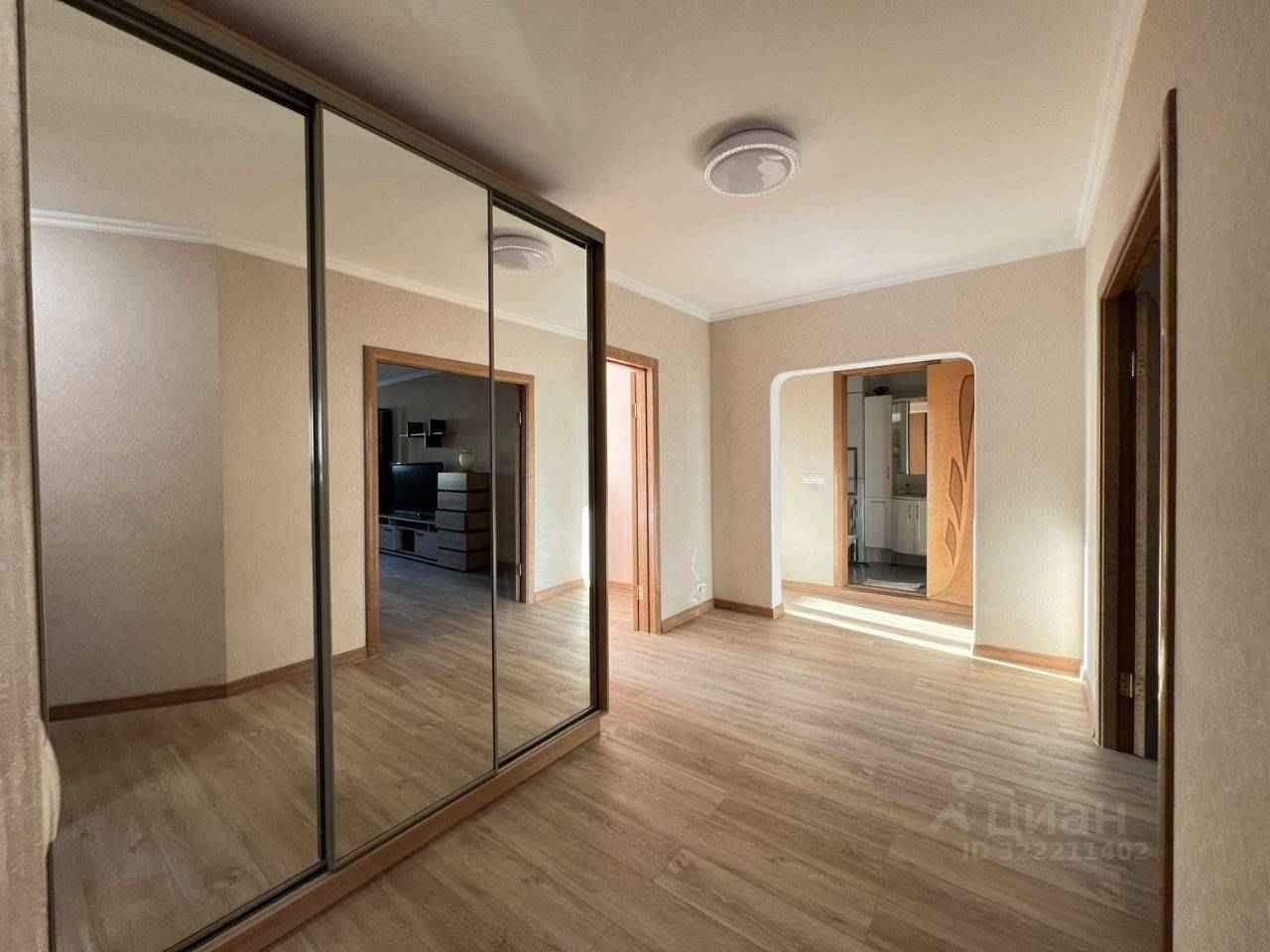 4-комнатная квартира, 114 м² — фотография 2