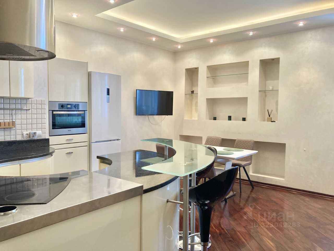 2-комнатная квартира, 80 м² — фотография 2