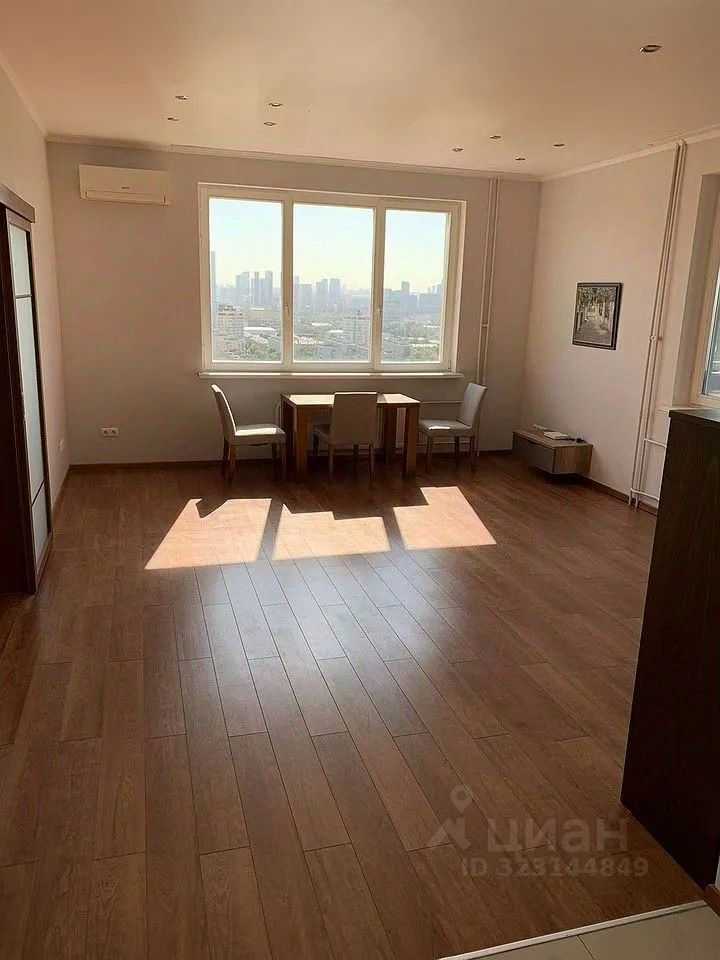 2-комнатная квартира, 90 м² — фотография 2