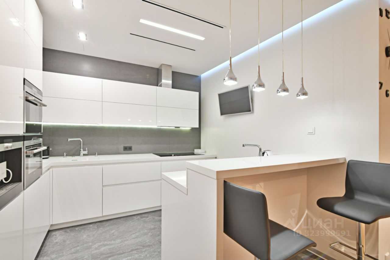 4-комнатная квартира, 130 м² — фотография 3