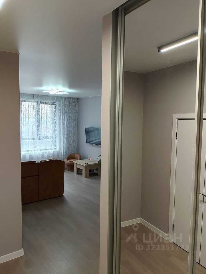 2-комнатная квартира, 55 м² — фотография 2