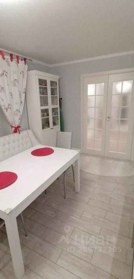 2-комнатная квартира, 56 м² — фотография 2