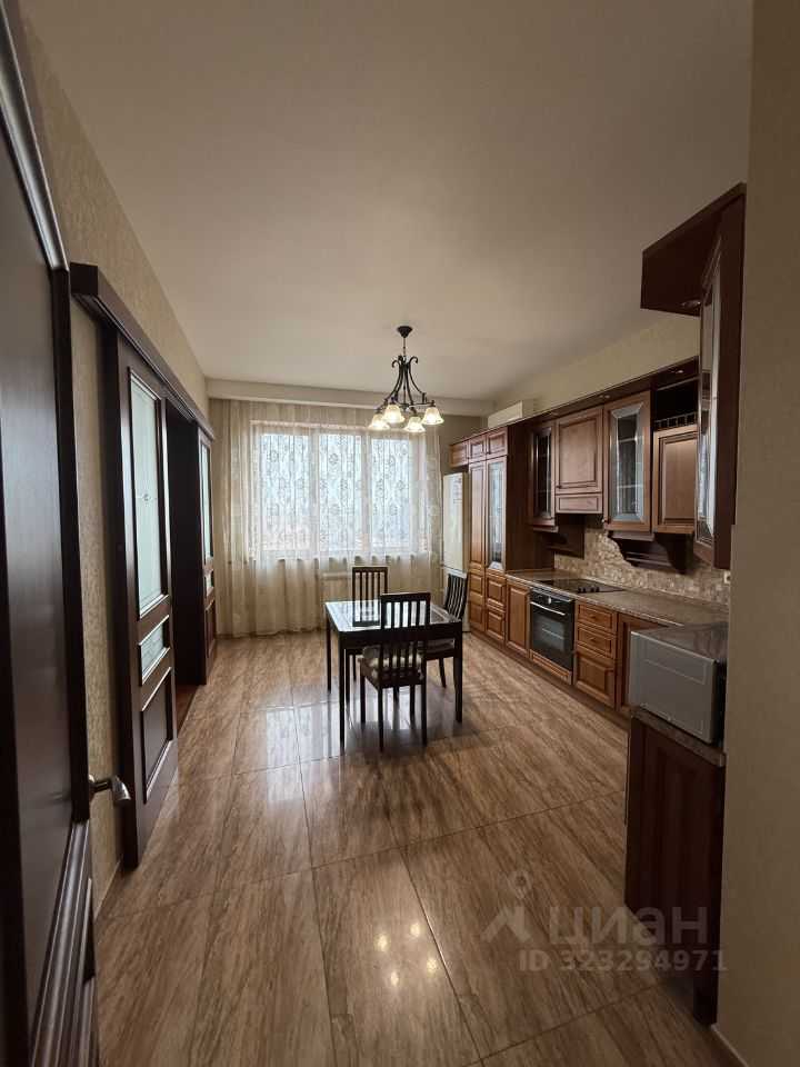 2-комнатная квартира, 100 м²
