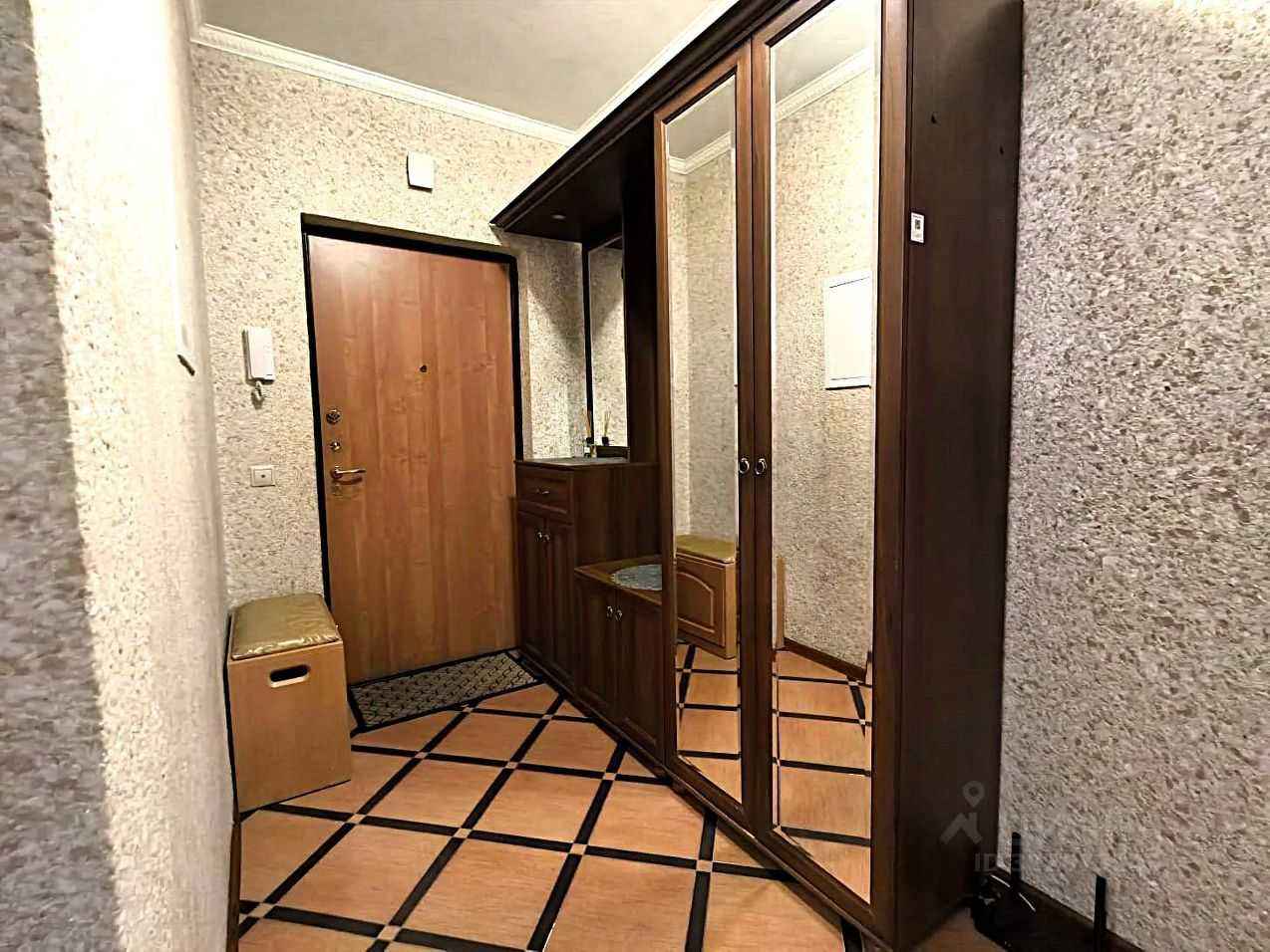 2-комнатная квартира, 56,6 м² — фотография 2