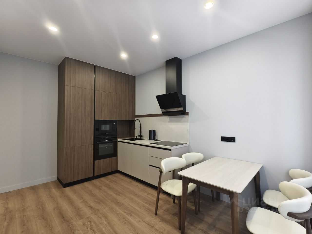 3-комнатная квартира, 77 м² — фотография 2