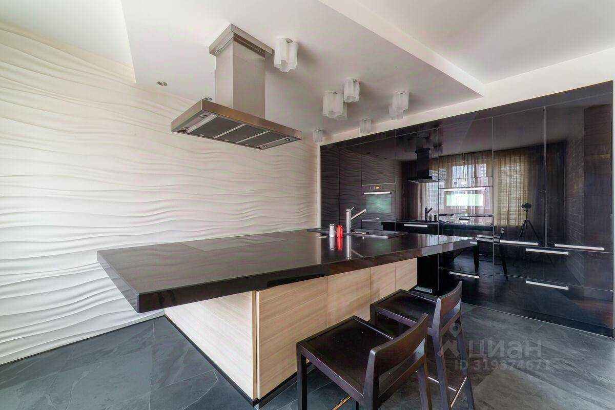 4-комнатная квартира, 220 м² — фотография 2
