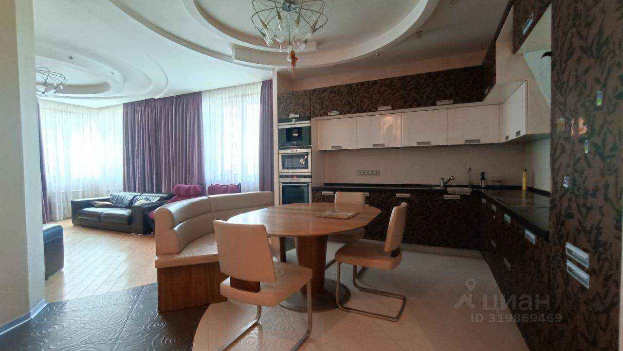 5-комнатная квартира, 176,5 м²