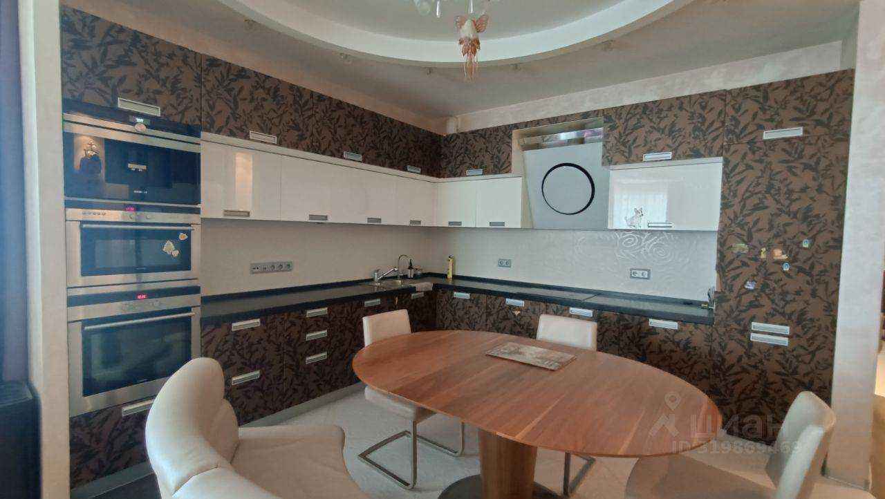 5-комнатная квартира, 176,5 м² — фотография 2
