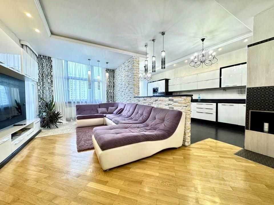 4-комнатная квартира, 142 м²